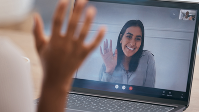 Mastering Virtual Meetings: The Power of Eye Contact and Connection