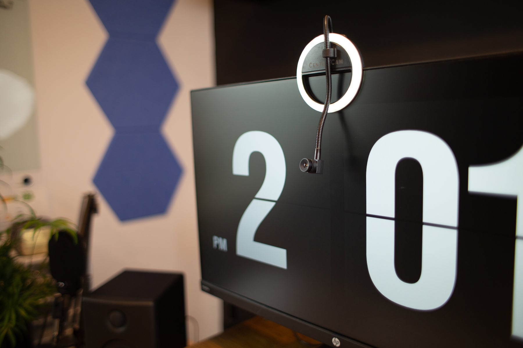 Center Cam - A Better Connection | Middle Screen Webcam